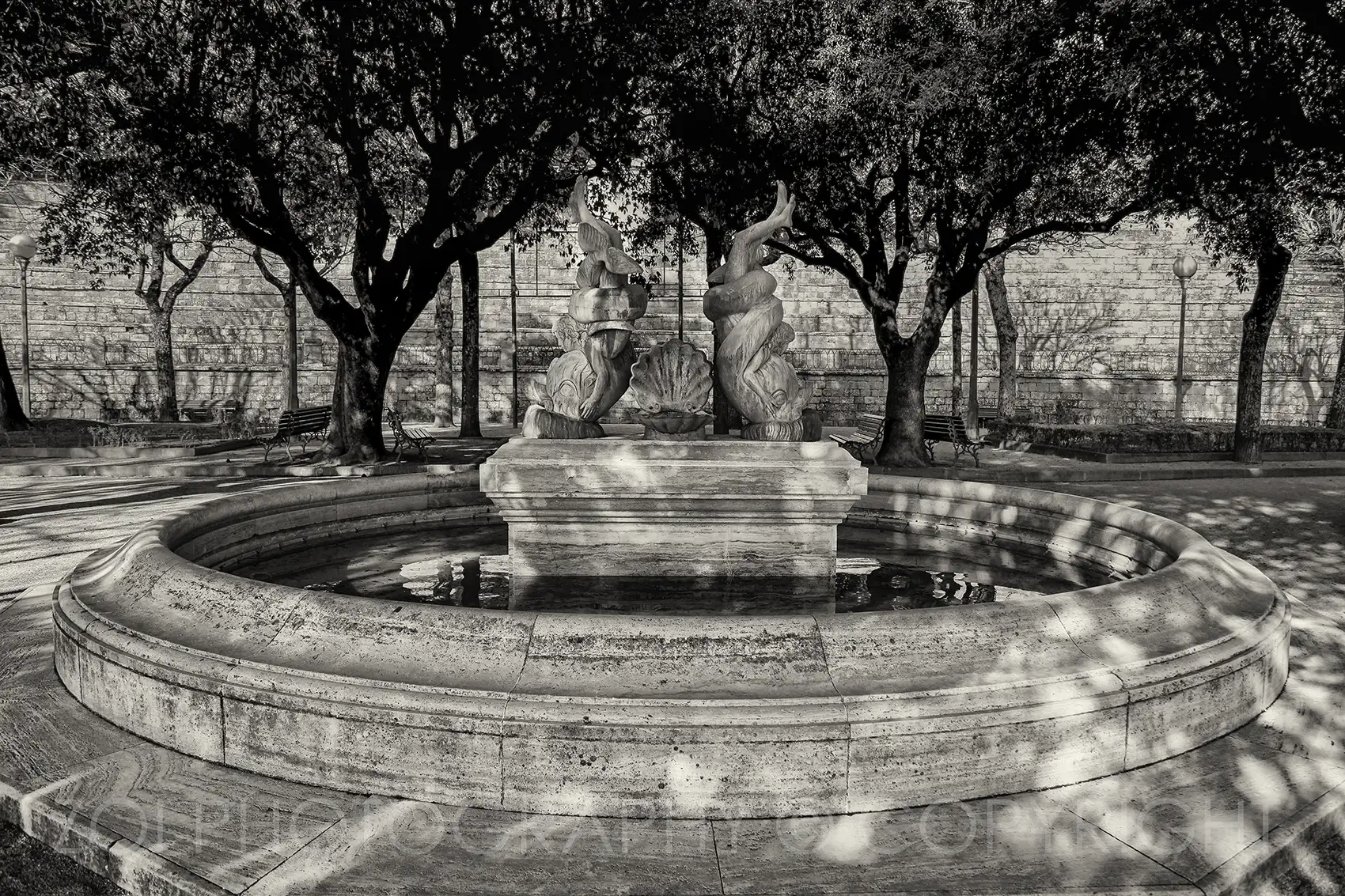 Fountain in the gardens of Cortona - Zoi Photography